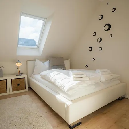 Holiday home Haushaelfte 44b Droemhus Id 466