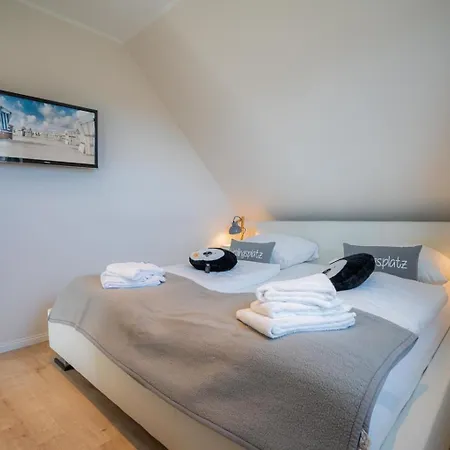 Holiday home Haushaelfte 44b Droemhus Id 466 *